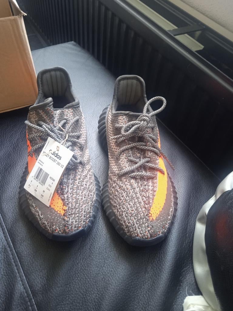 Adidas Yeezy Boost 350 V2 Beluga 2.0 - Maat 38, Overige kleuren, Nieuw, Ophalen of Verzenden, Sneakers of Gympen