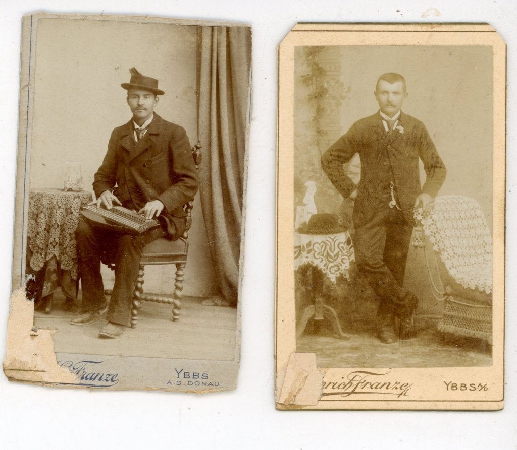 Twee antieke CDVfoto's van mannen, Heinrich Franze, Verzamelen, Foto's en Prenten, Gebruikt, Verzenden, Foto, Voor 1940