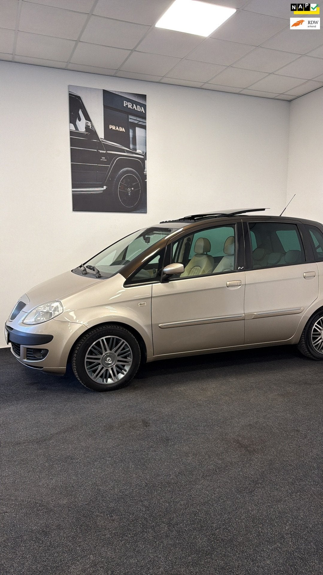 Lancia Musa 1.4-16V Platino Automaat en vele opties, Auto's, Gebruikt, Beige, 400 kg, Beige