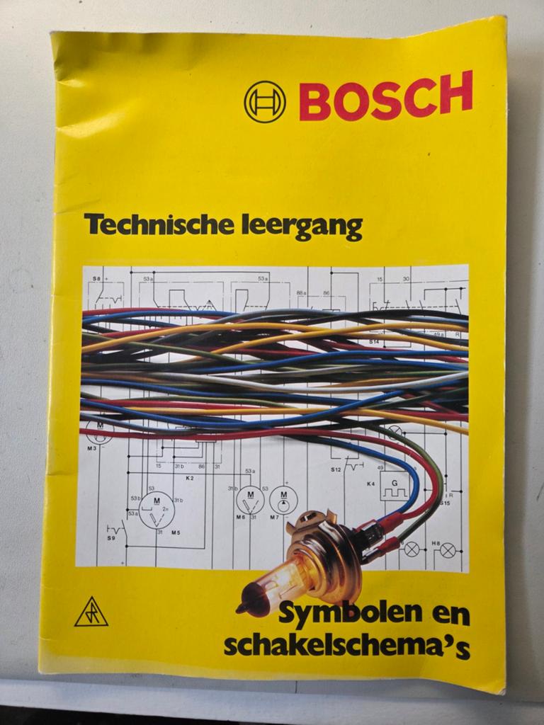 Bosch Technische leergang: Symbolen en schakelschema's, Boeken, Ophalen of Verzenden, Gelezen, Elektrotechniek, Bosch