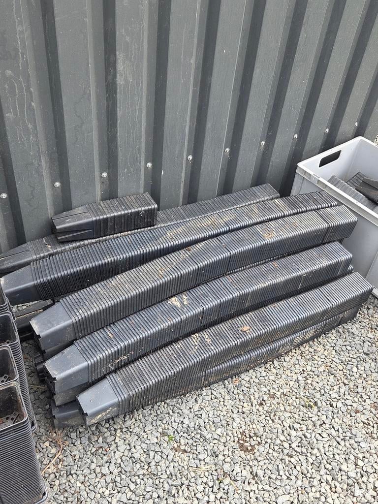 Kweekpotjes P9 (diverse hoogtes) en trays, Tuin en Terras, Kweekspullen, Gebruikt, Kweekbak, Ophalen of Verzenden