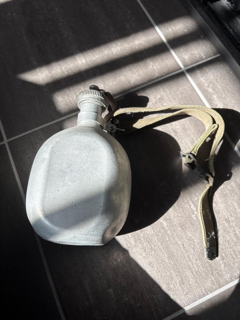 Vintage veldfles - Aluminium met draagriem, Verzamelen, Ophalen of Verzenden, Gebruikt