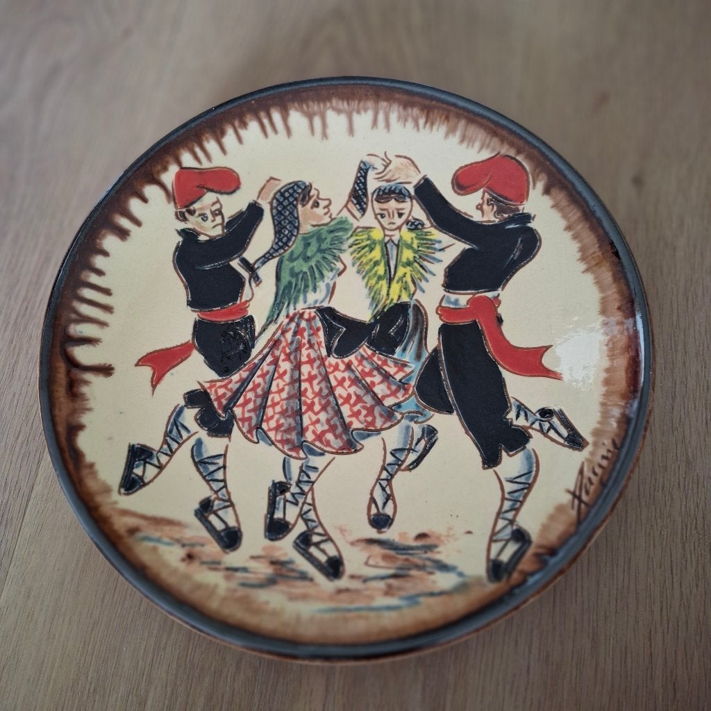 Aardewerk bord Catalaanse dansers, Ophalen of Verzenden