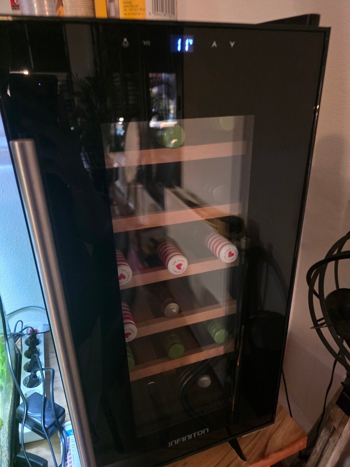 Infiniton Wijnkoelkast - Perfect voor wijnliefhebbers, 75 tot 100 liter, 45 tot 60 cm, Ophalen, 85 tot 120 cm