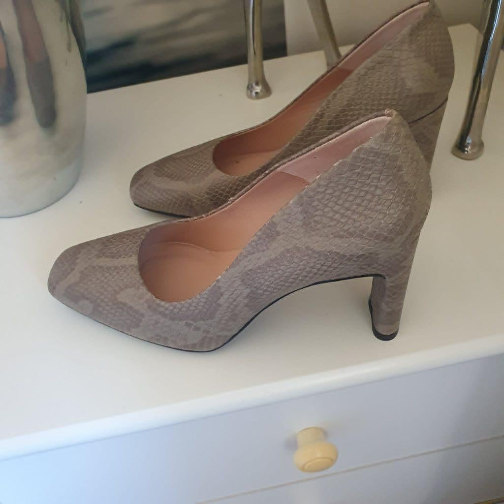 Unisa pumps 36 nieuw, Pumps, Verzenden, Beige, Nieuw