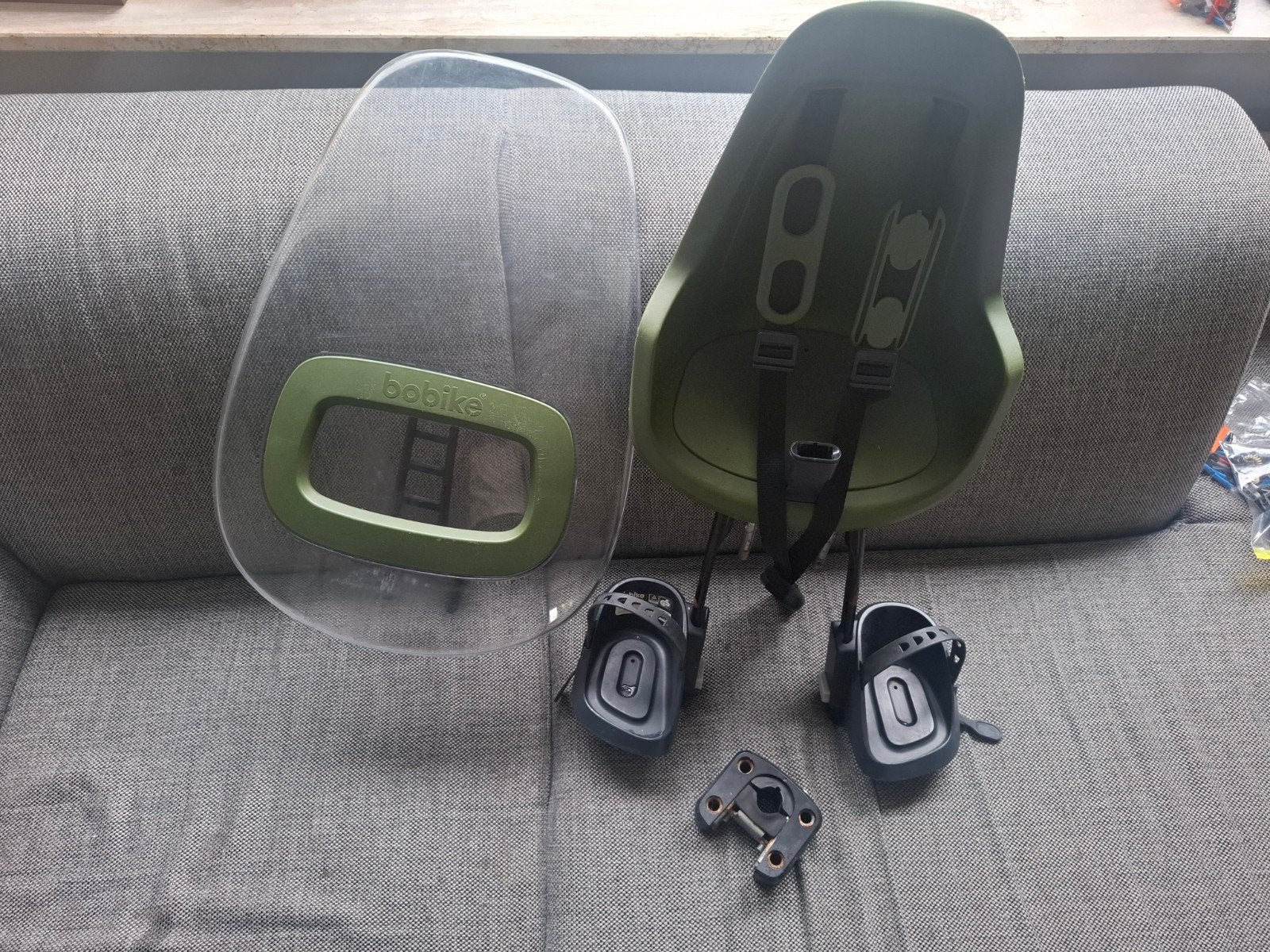 Bobike Mini One Fietsstoeltje met montageblok en windscherm, Ophalen, Voorzitje, Bobike, Voetsteuntjes