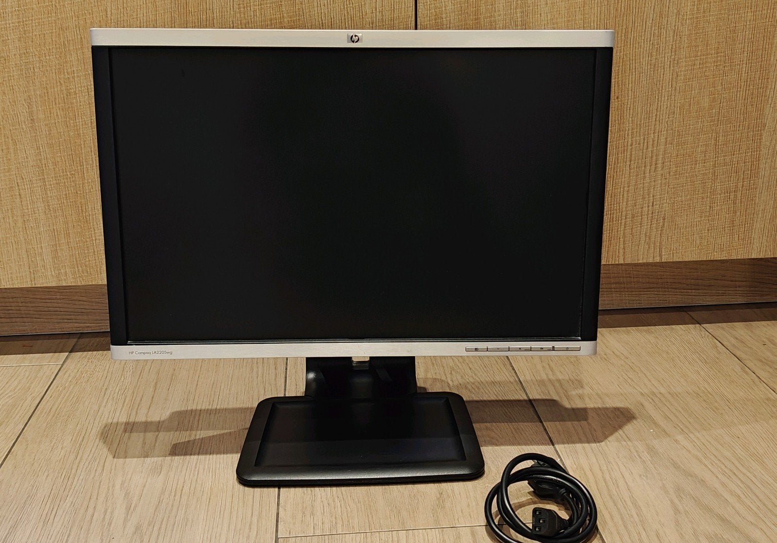 HP Compaq LA2205wg monitor 22 inch, Computers en Software, Monitoren, Ophalen, 60 Hz of minder, DVI, Draaibaar