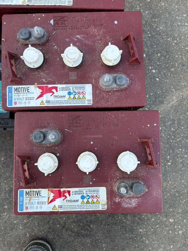 2 x 6 volt accu’s 225 Ah Trojan T-105, Ophalen, Gebruikt