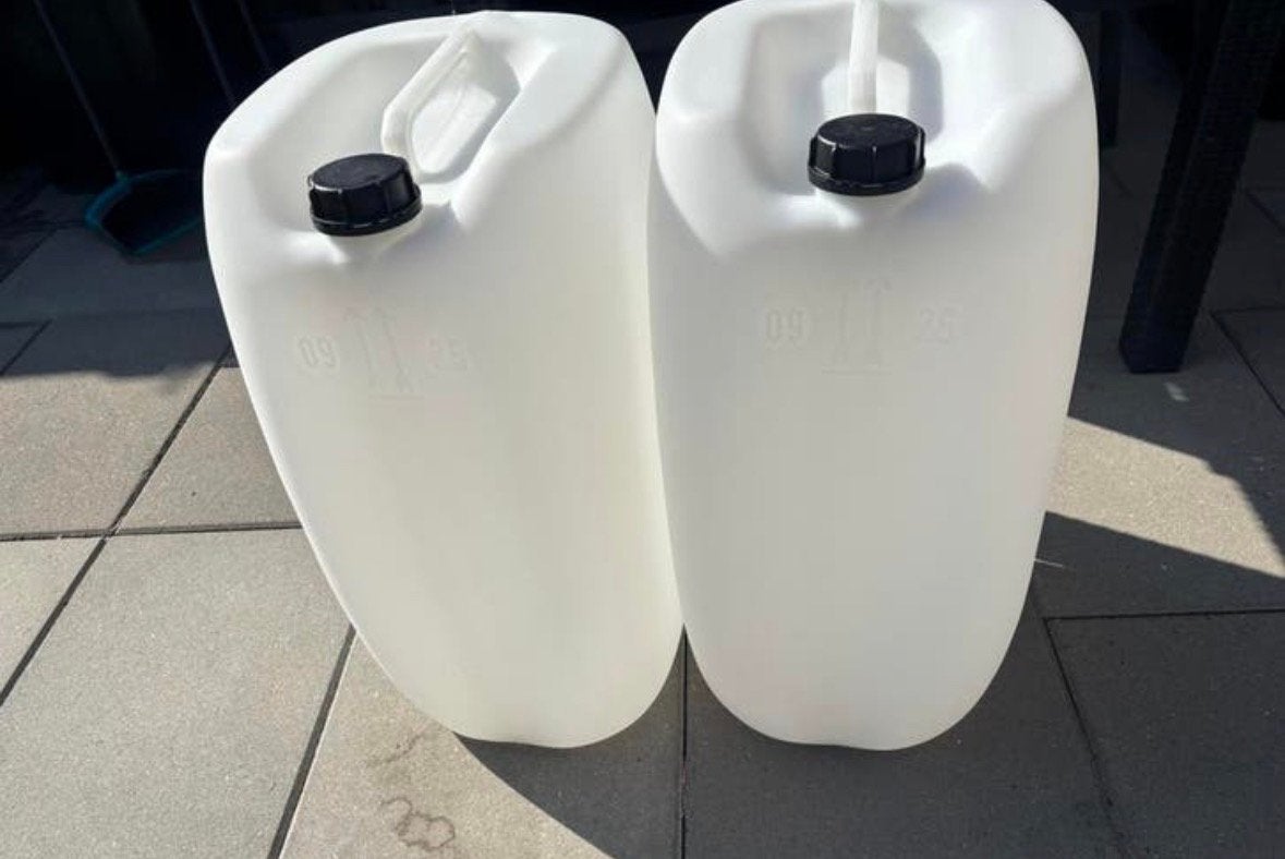 Twee jerrycans nieuw 60liter per stuk, Auto-onderdelen, Brandstofpompen, Ophalen of Verzenden, Nieuw