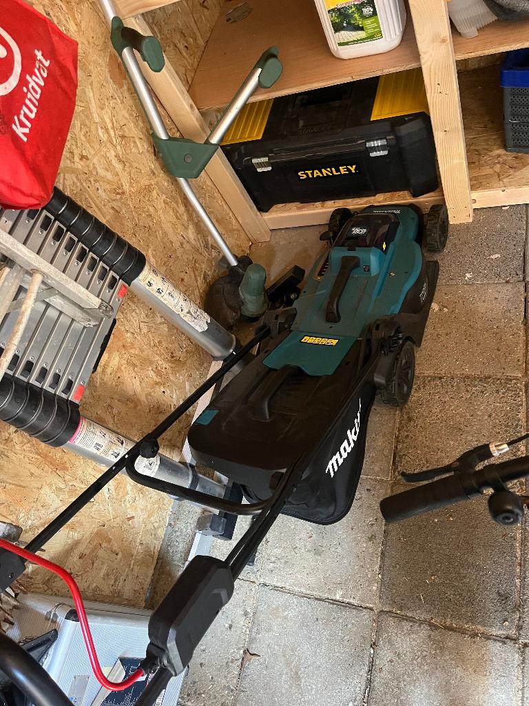 Grasmaaier, Tuin en Terras, Grasmaaiers, Ophalen, Cirkelmaaier, Zo goed als nieuw, Makita