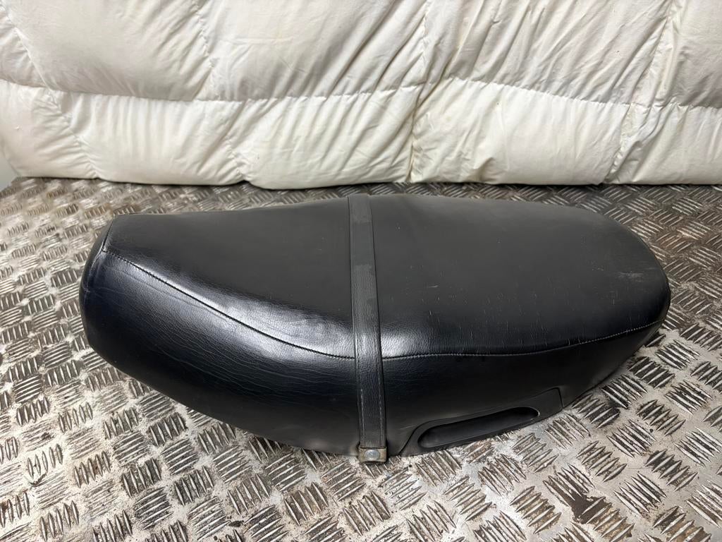 Piaggio zip oud type zadel, Motoren, Ophalen