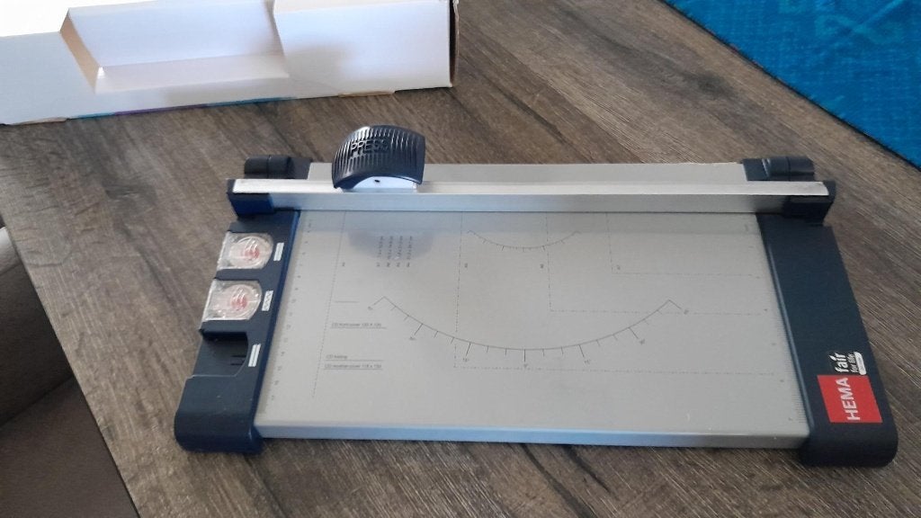 Papiersnijder de luxe, Ophalen of Verzenden, Zo goed als nieuw, Gereedschap of Toebehoren