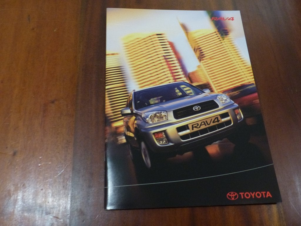 Toyota Rav4 2000 2001 brochure    Spanje, Verzenden, Zo goed als nieuw, Toyota