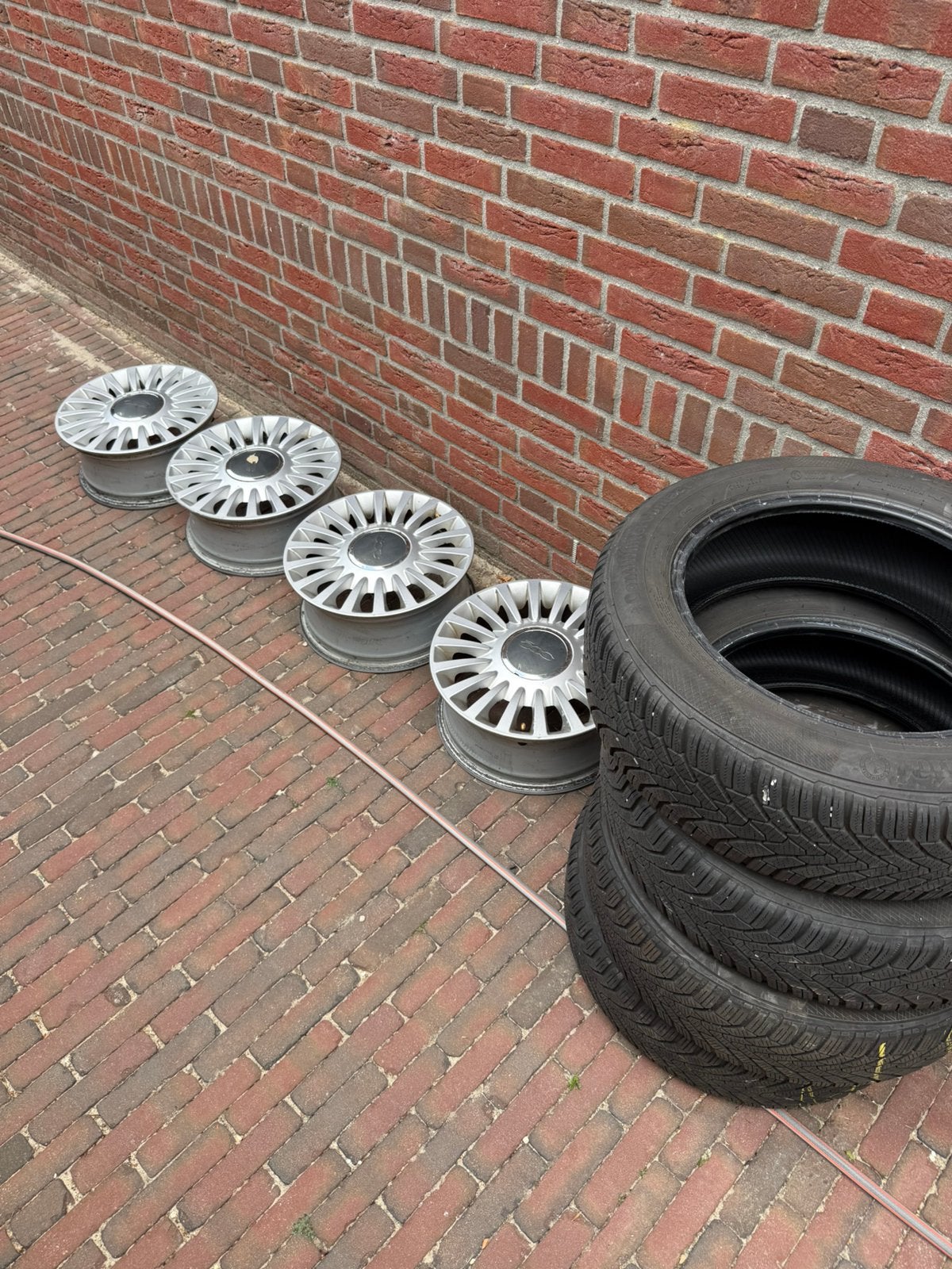 Winter banden + velgen fiat 500, Ophalen of Verzenden, Zo goed als nieuw