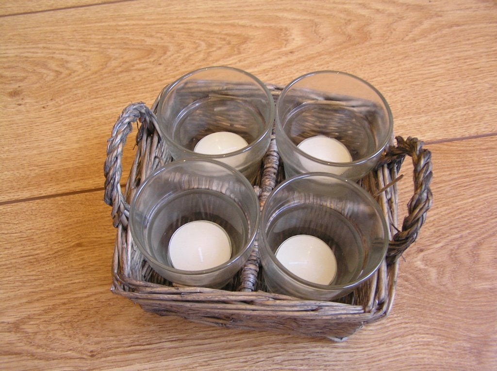 mandje met glaasjes voor theelichtjes kaarsen lichtjes nieuw, Ophalen of Verzenden, Nieuw, Overige materialen, Kandelaar