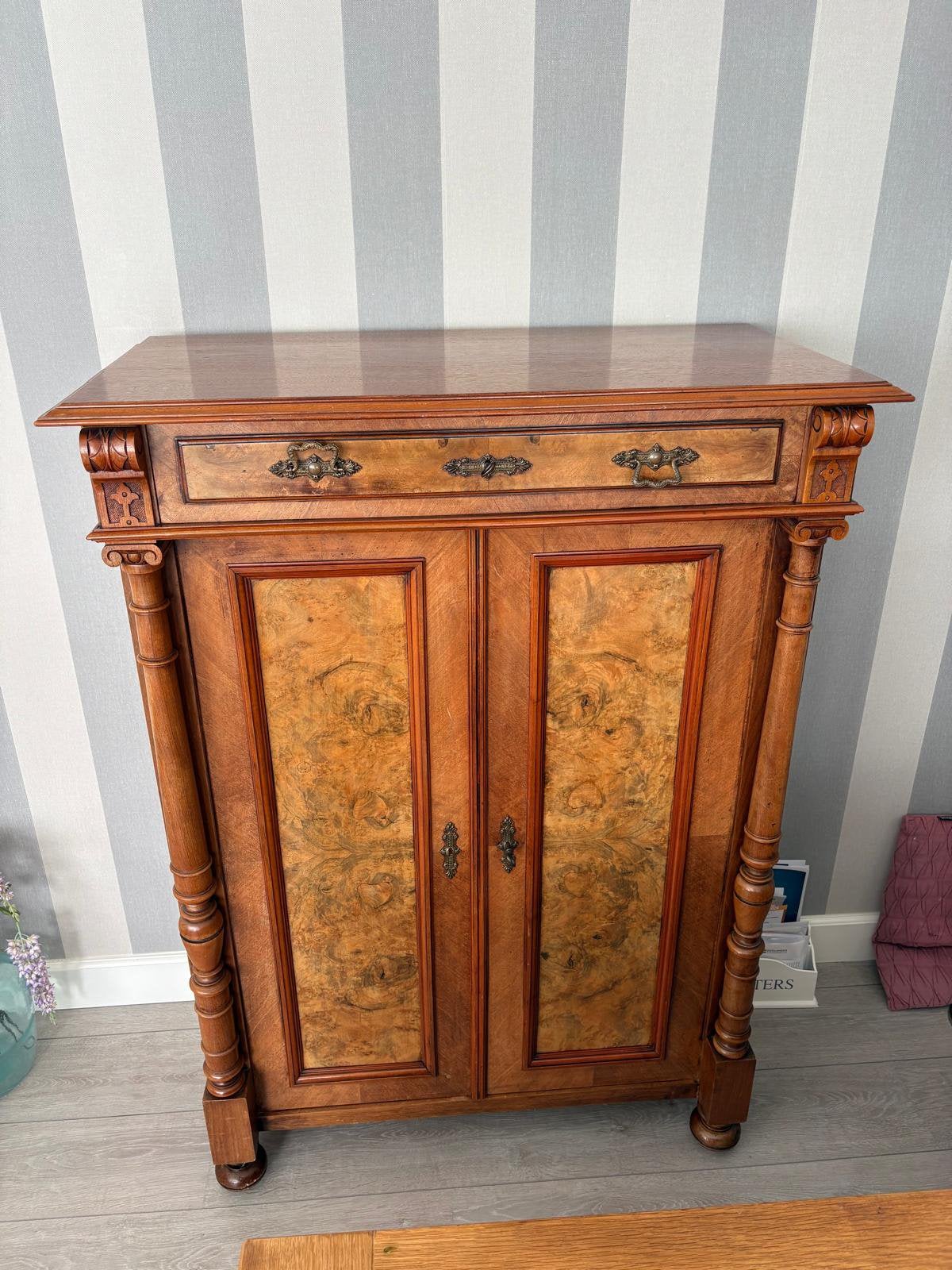 Antieke kast, Ophalen