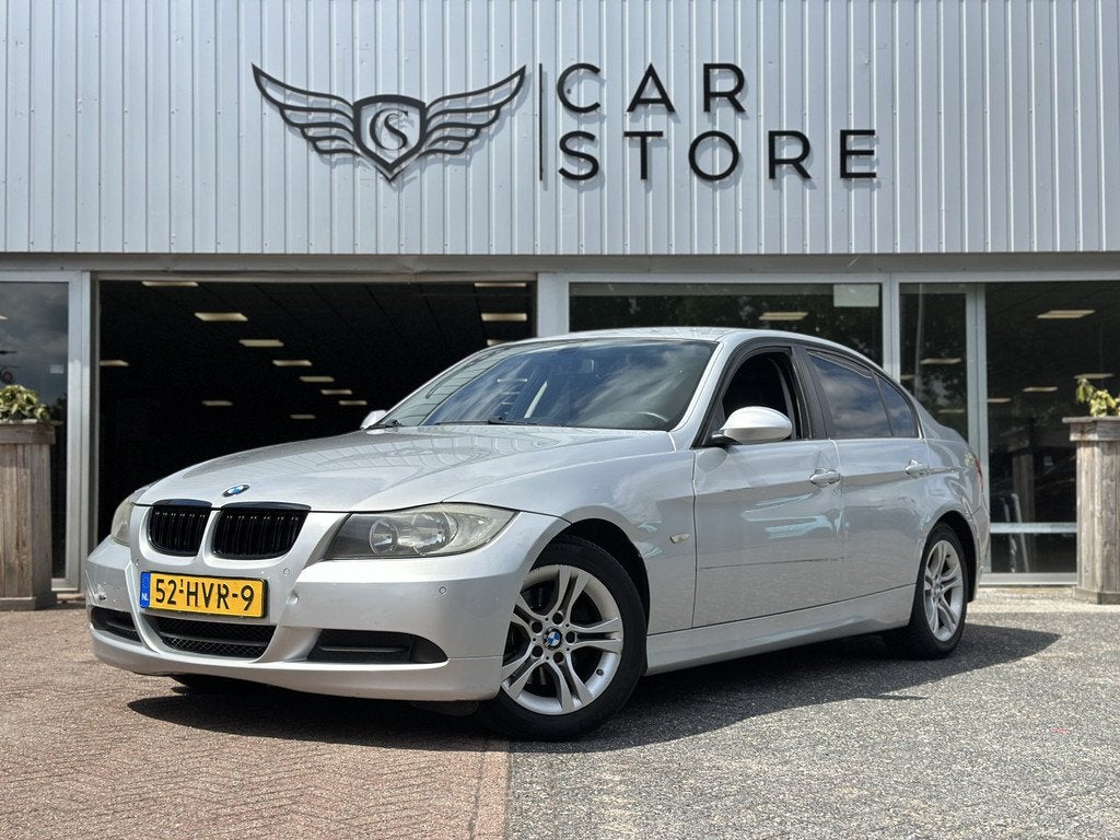 BMW 3 Serie 318i High Executive |AUTOMAAT|CRUISE|CLIMA|ELK.P, Automaat, Achterwielaandrijving, 1365 kg, Parkeersensor