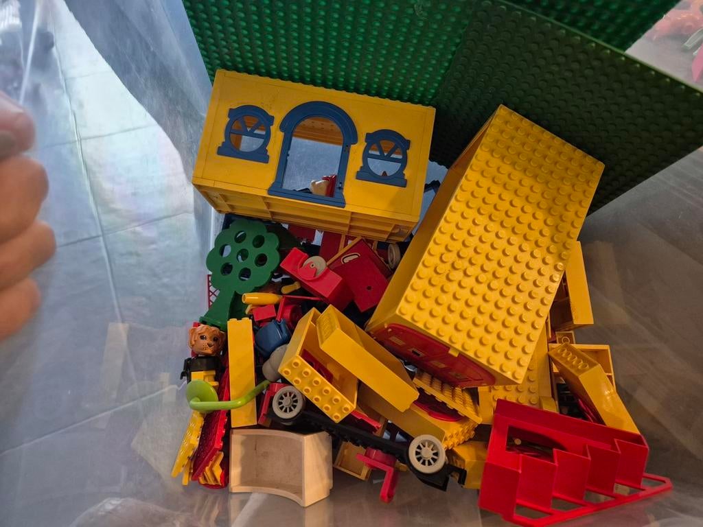 Lego Fabuland met poppetjes en auto onderstellen, Ophalen of Verzenden, Gebruikt, Losse stenen, Lego