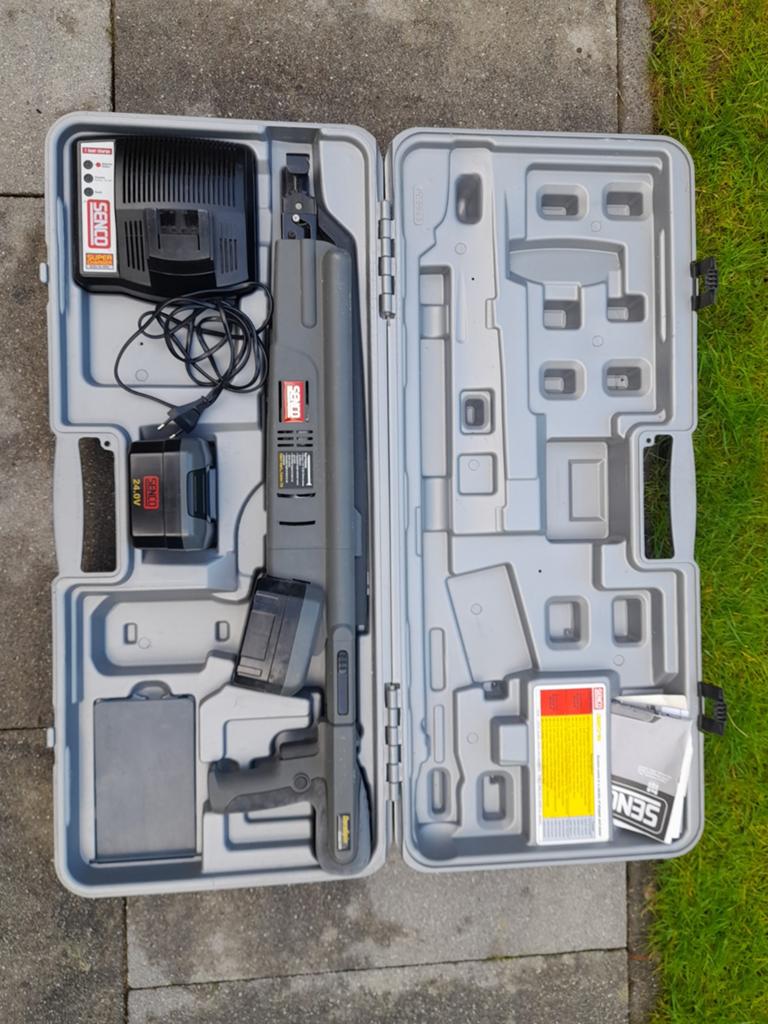 Senco bandschroefmachine voor staand te schroeven, Doe-het-zelf en Verbouw, Ophalen