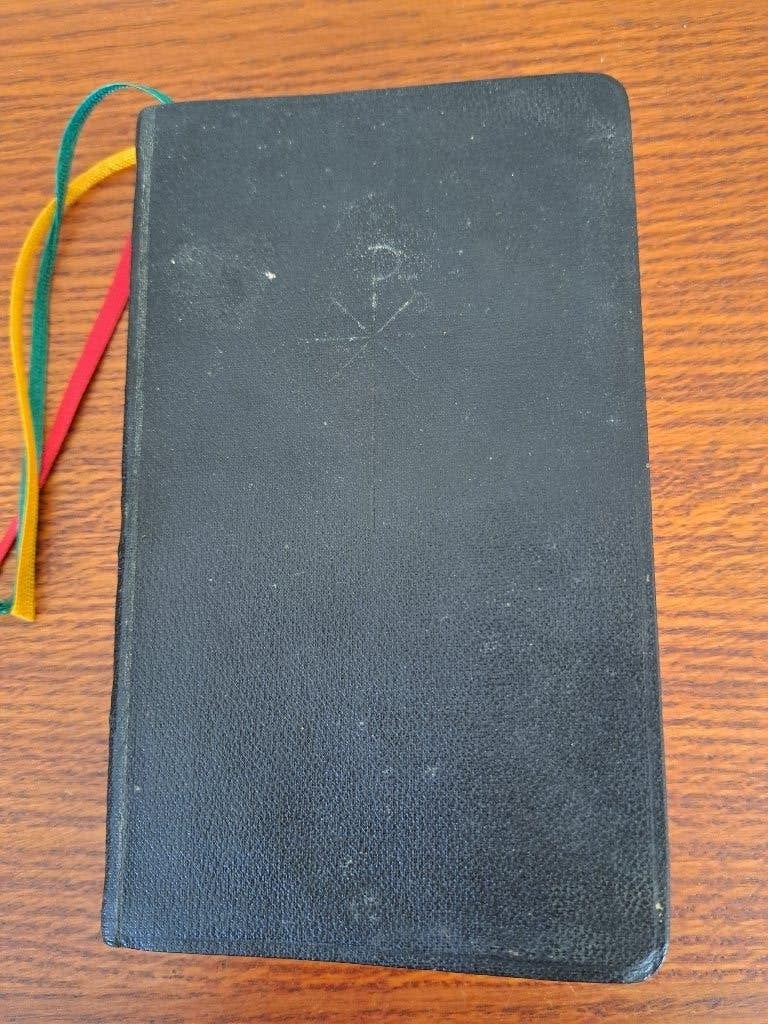 Missaal en Gebedenboek 1953 - Het Spectrum, Ophalen of Verzenden, Gelezen, Christendom | Katholiek