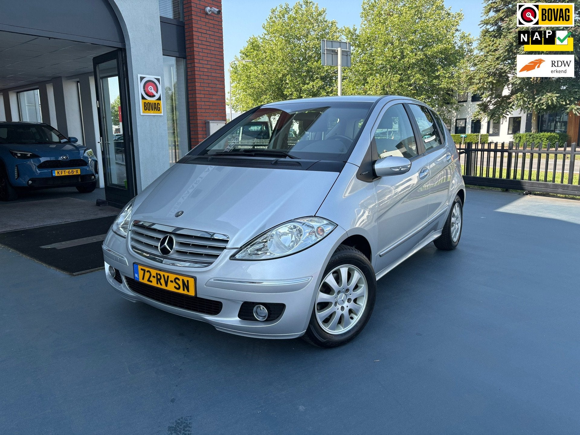 Mercedes-Benz A-klasse 150 Elegance NIEUWSTAAT AIRCO LMV, Auto's, Voorwielaandrijving, 400 kg, 49 €/maand, Origineel Nederlands
