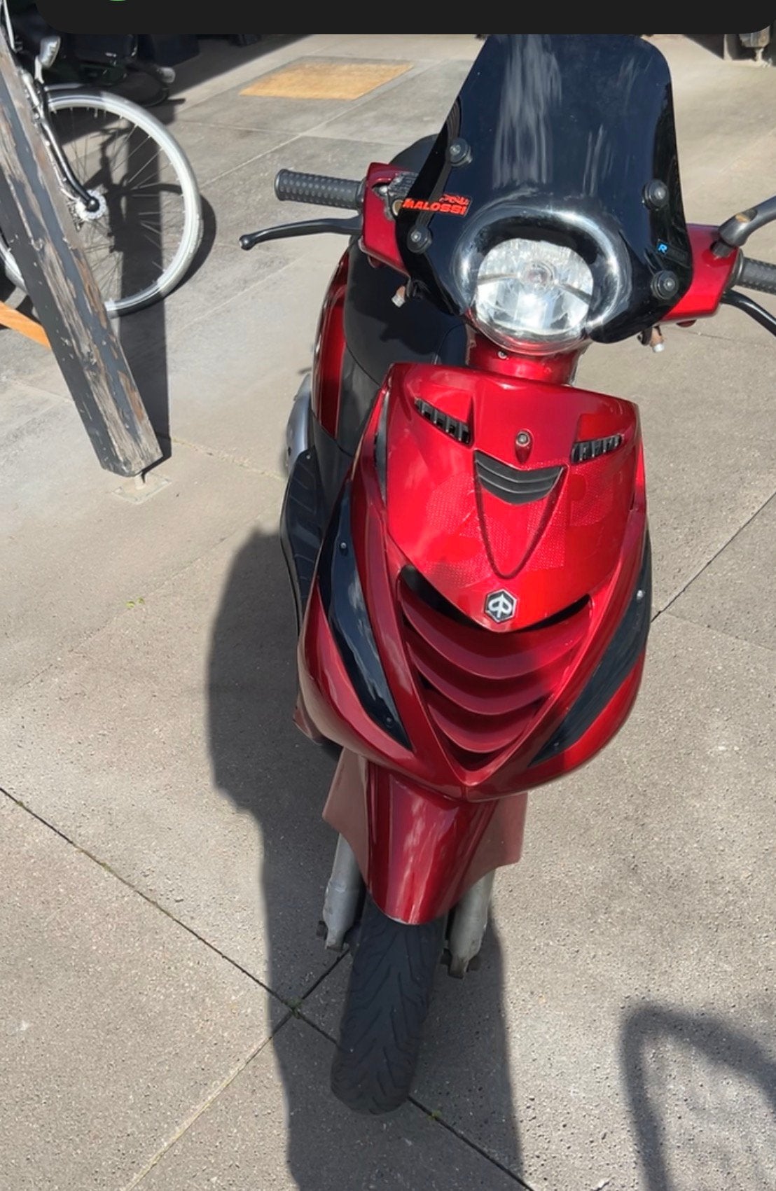 Rode zip 70 cc 2010 full option ook teruil bied alles aan !!, Fietsen en Brommers, Ophalen, Zo goed als nieuw, Benzine, Zip