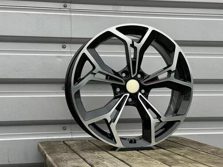 19 inch KIA GT Look Nightedition Sportvelgen HYUNDAI, KIA, 19 inch, Gebruikt, Velg(en), -