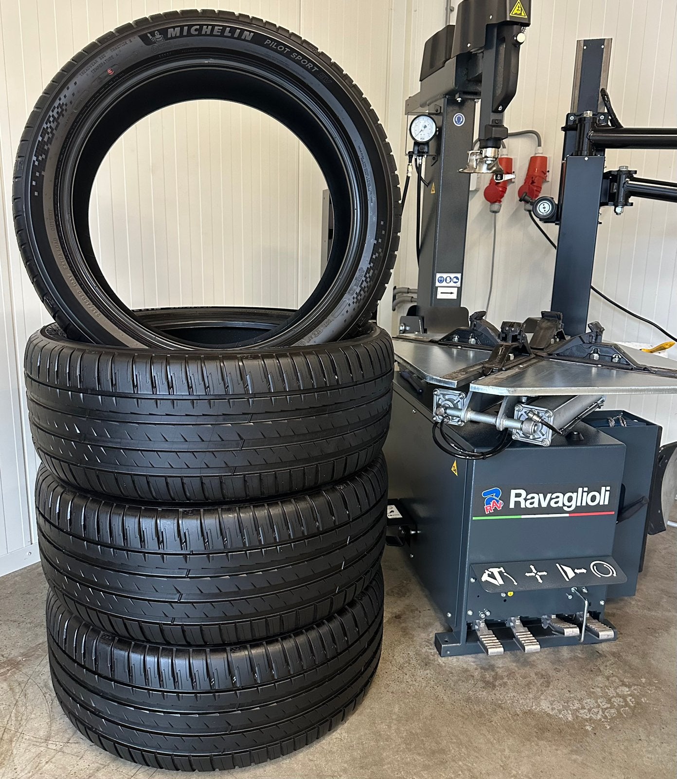 4 Nieuwe Michelin 245 45 20 Zomerbanden Inclusief Montage, Nieuw, Ophalen of Verzenden, Personenwagen, 20 inch