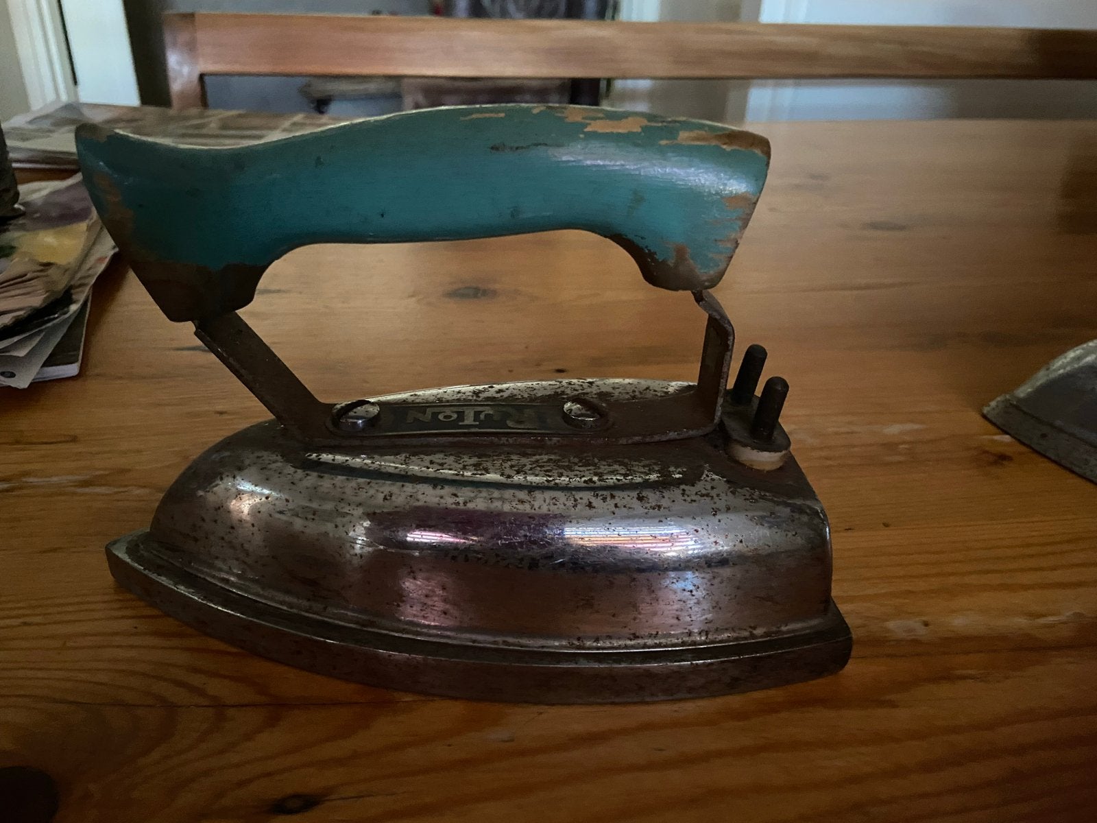 Vintage Strijkijzer 'No. 1' met Groene Houten Handgreep, Ophalen of Verzenden