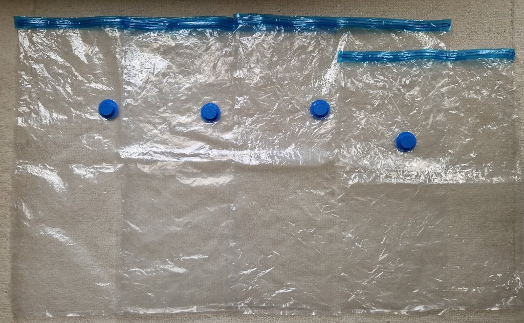 Vacuum Storage Bags 4x M 1x S, Ophalen of Verzenden, Gebruikt