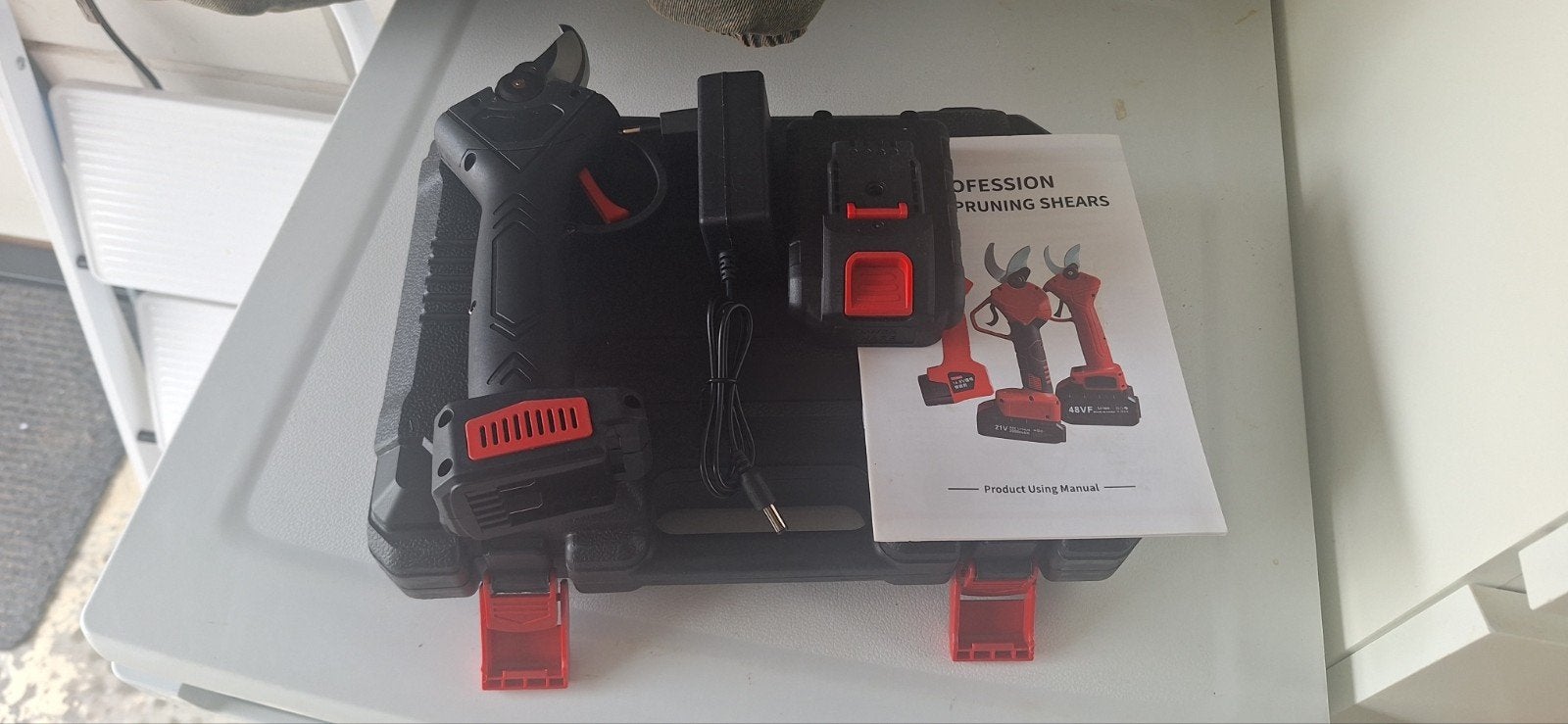 Nieuwe Elektrische Snoeischaar tot 25mm, Ophalen of Verzenden, Nieuw, 20 t/m 29 mm