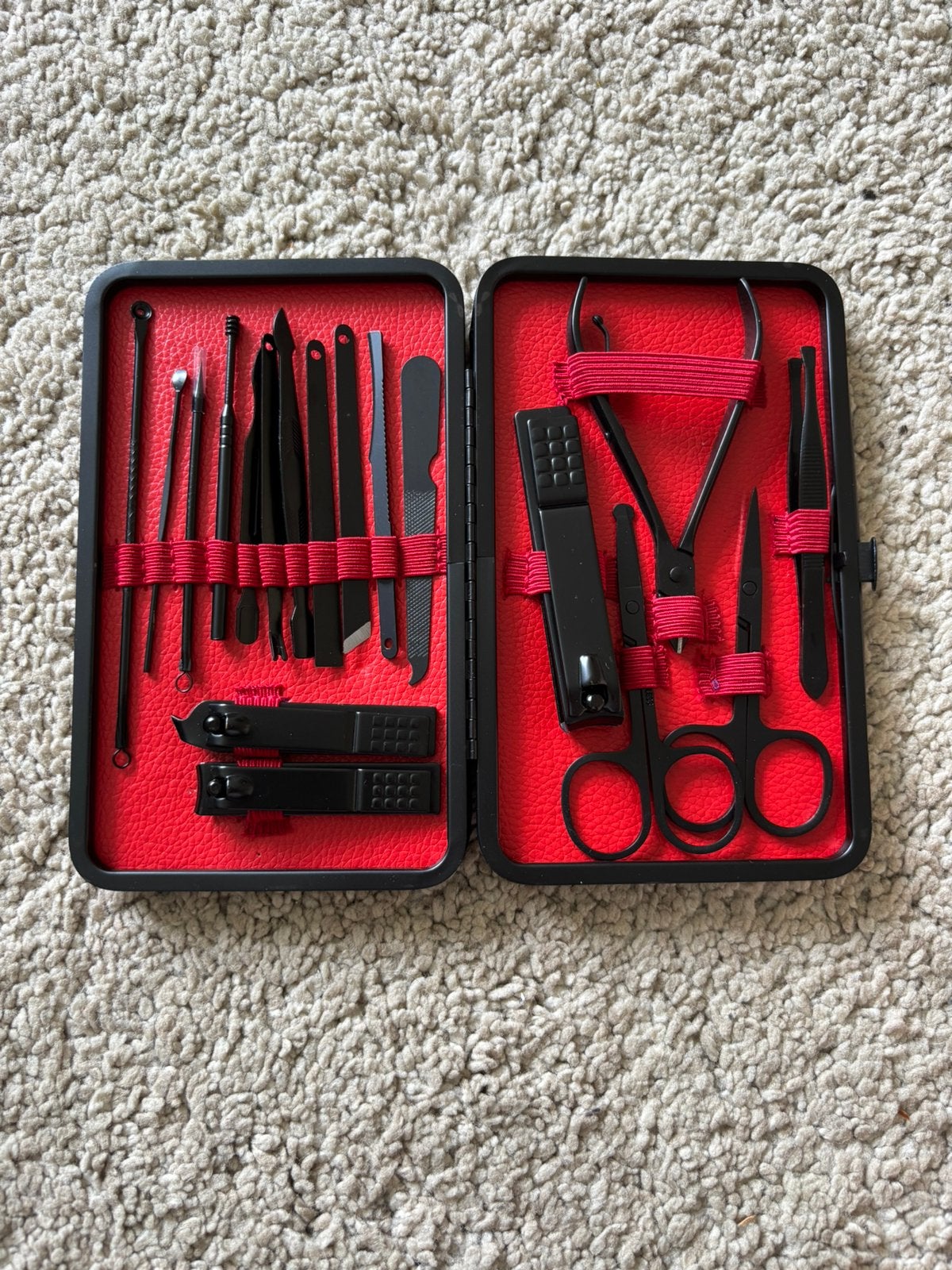 Nieuwe Manicure en pedicure set 18-delig in etui, Ophalen of Verzenden, Nieuw