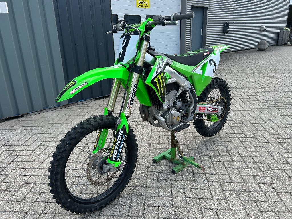 Kawasaki KXF 450 2023 - Topstaat 102 uur - HGS - Showa, 450 cc, Occasion, Particulier, Crossmotor
