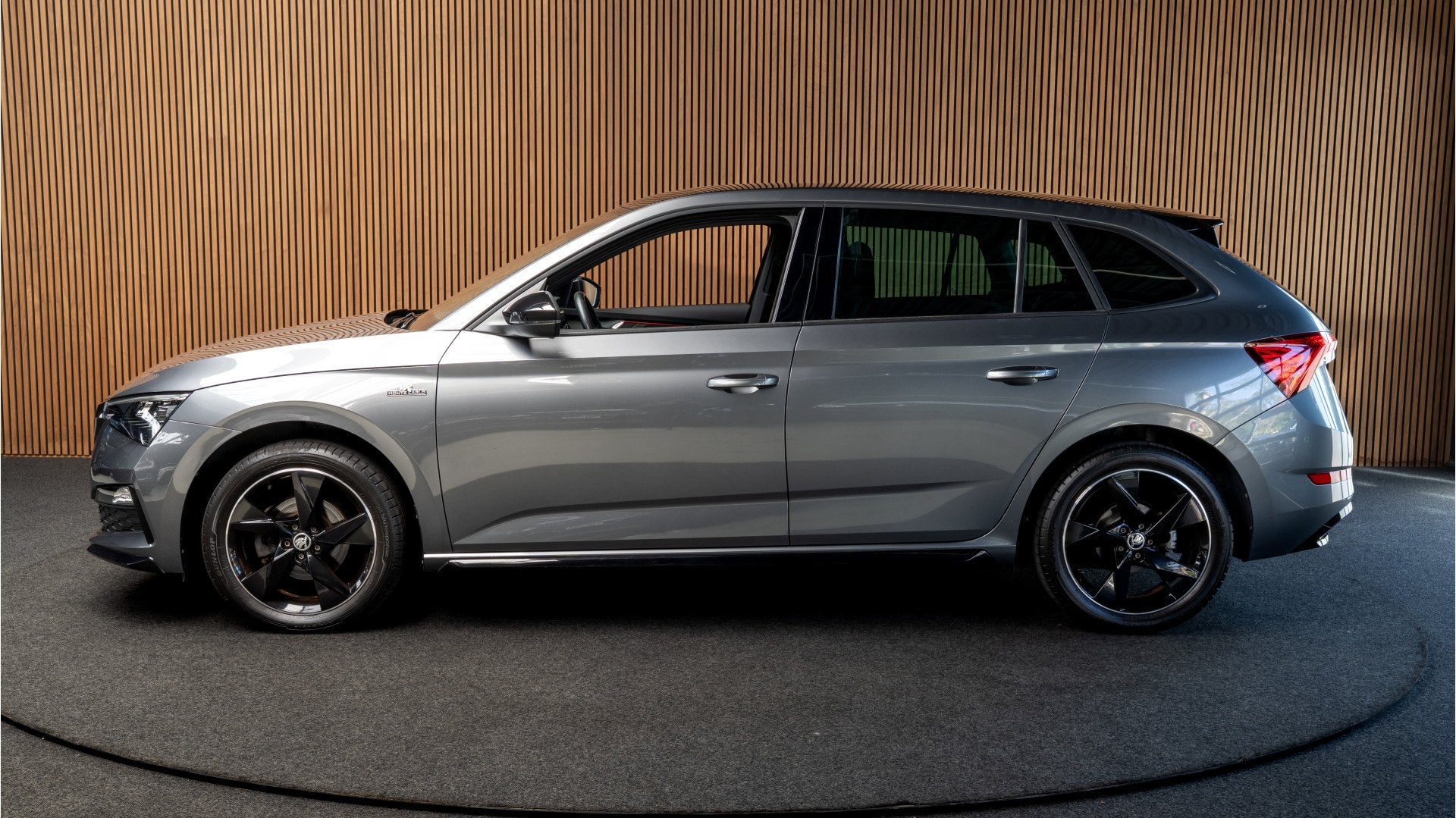 Skoda Scala 1.0 TSI Monte Carlo Matrix Koplampen Navigatie S, Dealer onderhouden, Scala, Zwart, Automatische klimaatregeling