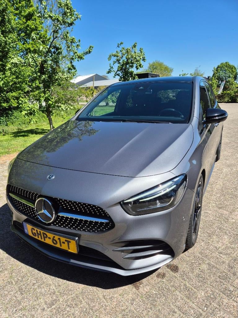 Mercedes-Benz B-Klasse B200 163PK 7G-DCT 2019 Grijs, Euro 6, 4 cilinders, Leder en Stof, Bedrijf