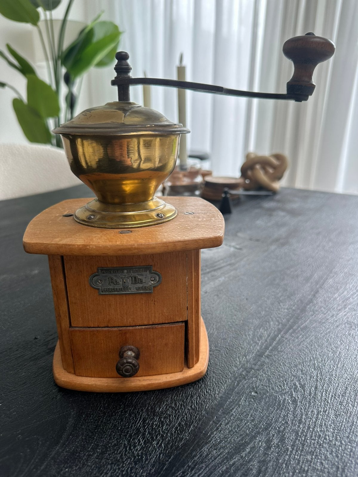 Vintage Pé. De. Koffiemolen - Antiek Retro Hout & Goud, Antiek en Kunst, Antiek | Keukenbenodigdheden, Ophalen of Verzenden