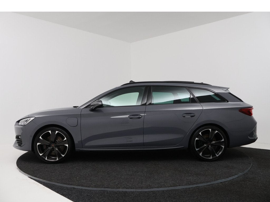 CUPRA Leon Sportstourer 1.4 e-Hybrid VZ Adrenaline | Panoram, Auto's, Cupra, 12 maanden, 77 km/l, Gebruikt, 4 cilinders