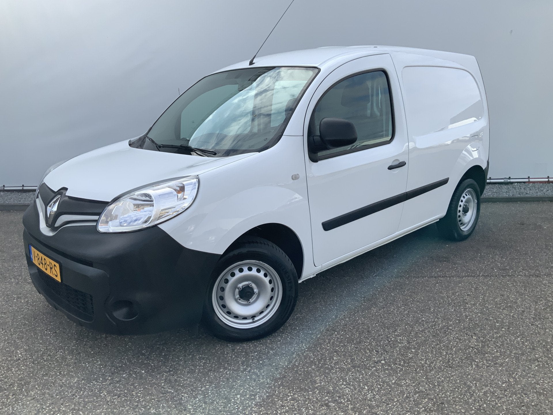 Renault Kangoo 1.2 TCe 115 EDC Comfort Automaat Benzine Euro, Auto's, Stof, Gebruikt, Euro 6, 4 cilinders