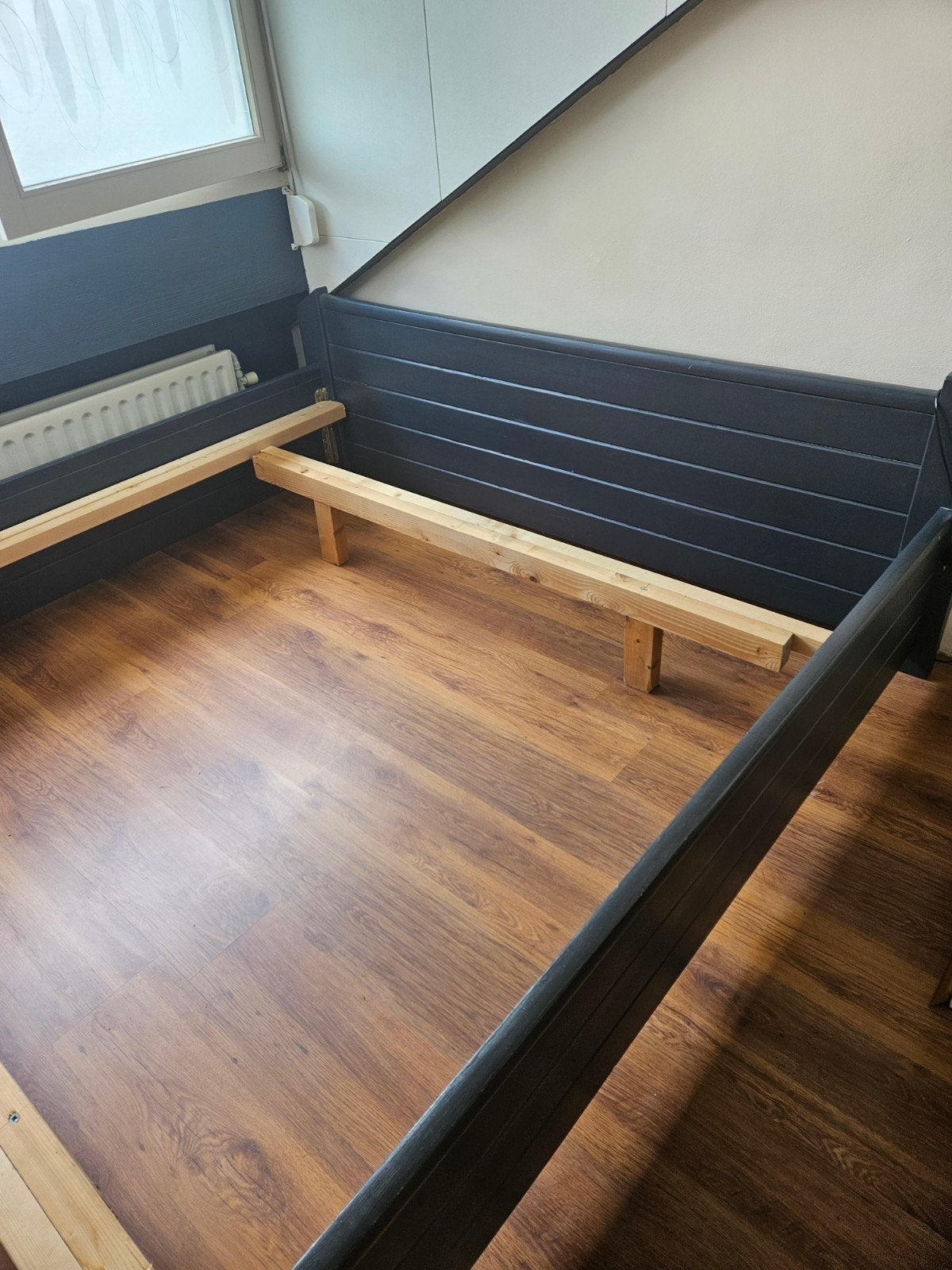 Gratis af te halen in roermond massief hout bed 180x200, Ophalen, Gebruikt, Tweepersoons, 180 cm