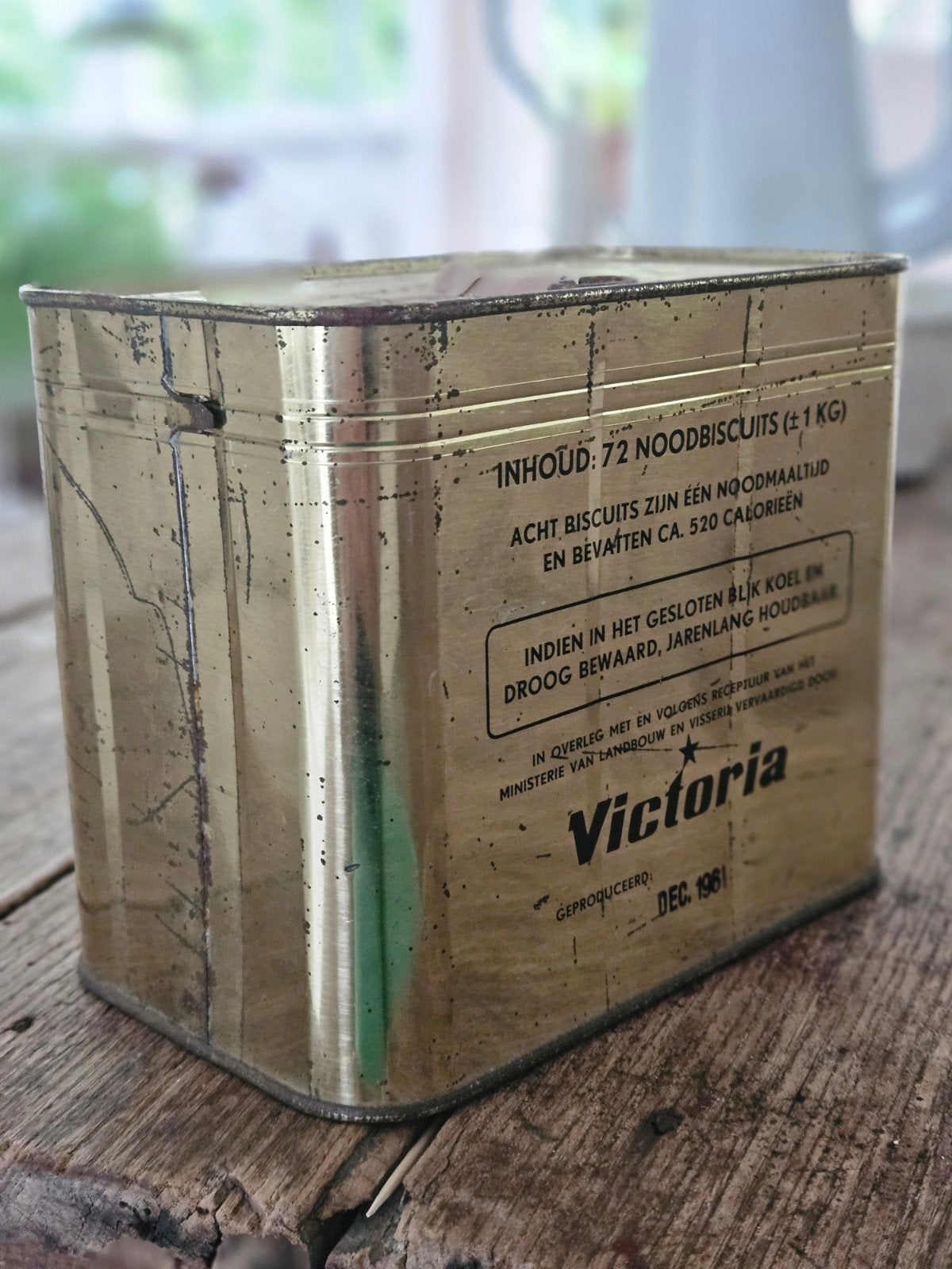 Victoria noodbeschuitblik uit 1961, Ophalen of Verzenden, Gebruikt, Overige