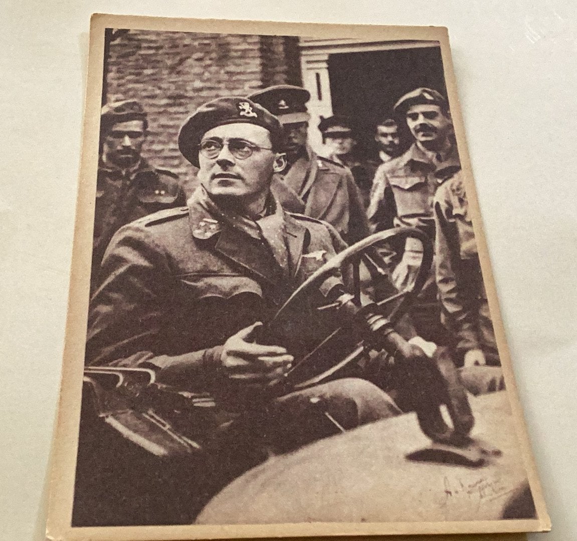 Tilburg bevrijding fotokaart van prins Bernhard 1944, Verzamelen, Ophalen of Verzenden, Nederland, Foto of Poster