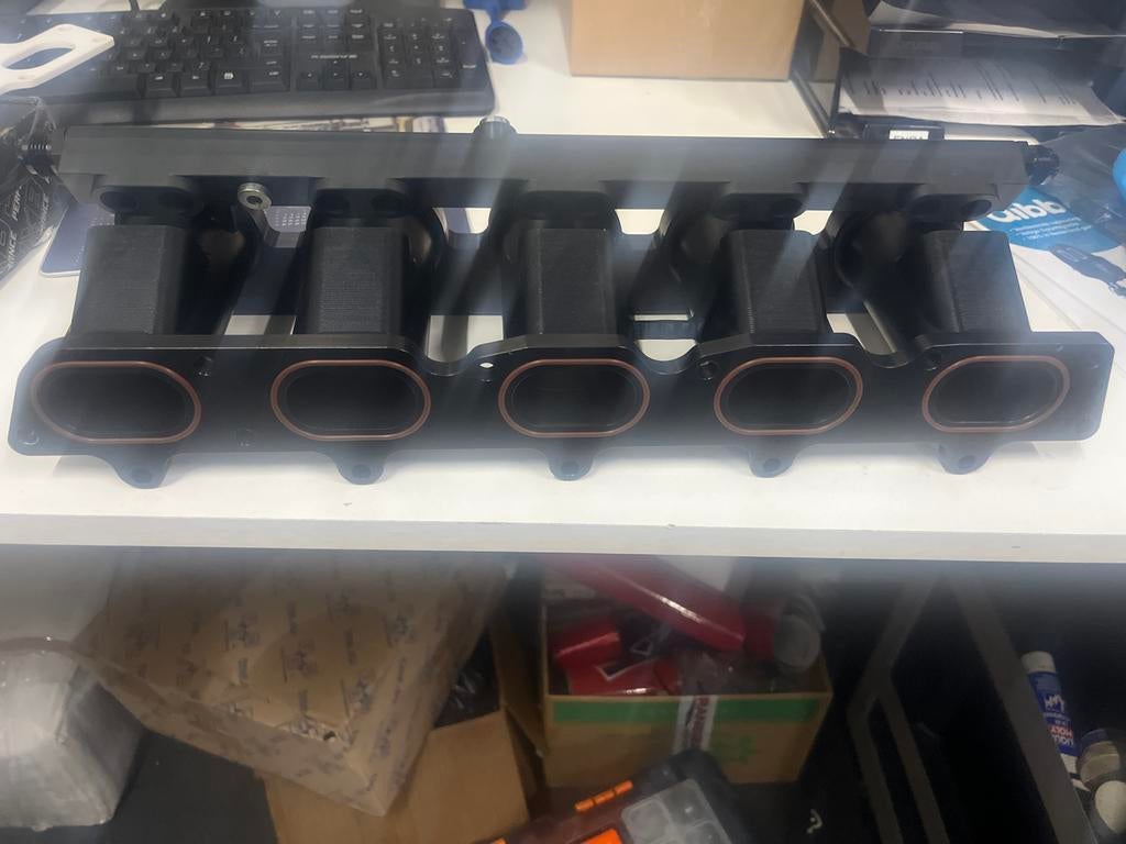 5 cilinder 07k ( rabbit ) runners en plenum 10 injectoren, Ophalen of Verzenden, Nieuw, Audi