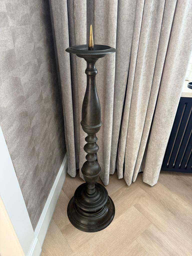 Prachtige koperen kandelaar uit een kerk, Antiek en Kunst, Ophalen, Koper of Brons