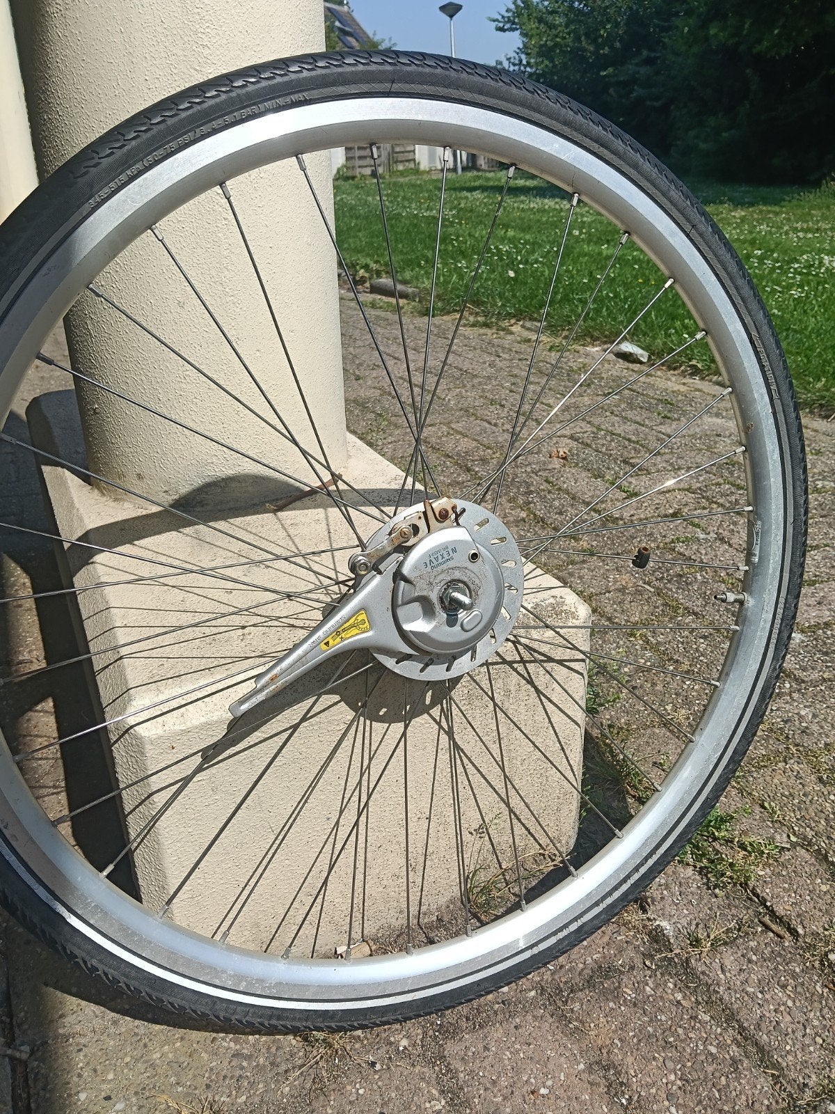 Fietswiel met band en naafdynamo, Gebruikt, Aluminium, Shimano, Stadsfiets