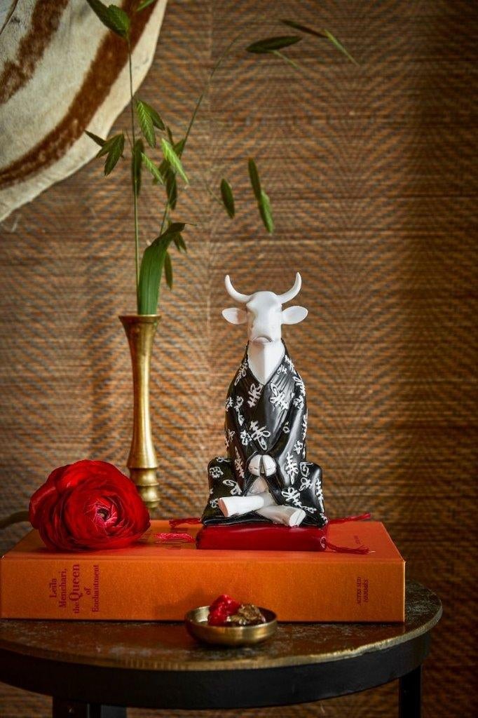 Nieuw Cow Parade koe Meditating medium gratis verzending., Antiek en Kunst, Kunst | Designobjecten, Ophalen of Verzenden