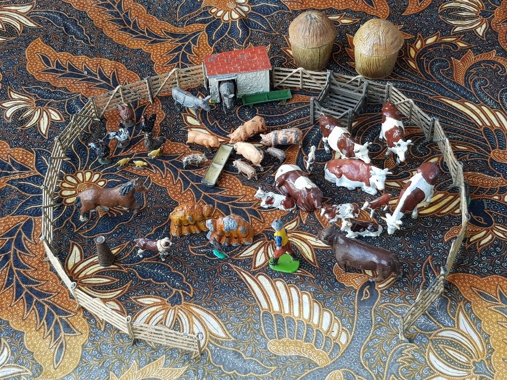Mooi oud 57 delig boerderij speelgoed uit Engeland van tin., Ophalen of Verzenden