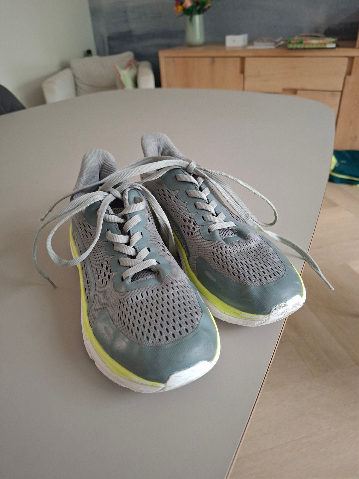 Osaga gymschoenen maat 39, Kleding | Dames, Sportschoenen, Ophalen of Verzenden, Osaga, Grijs