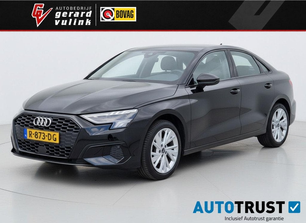 Audi A3 Limousine 30 TFSI S EDITION AUTOMAAT CARPLAY ADAPTIV, Auto's, Gebruikt, Leder en Stof, Zwart, Origineel Nederlands