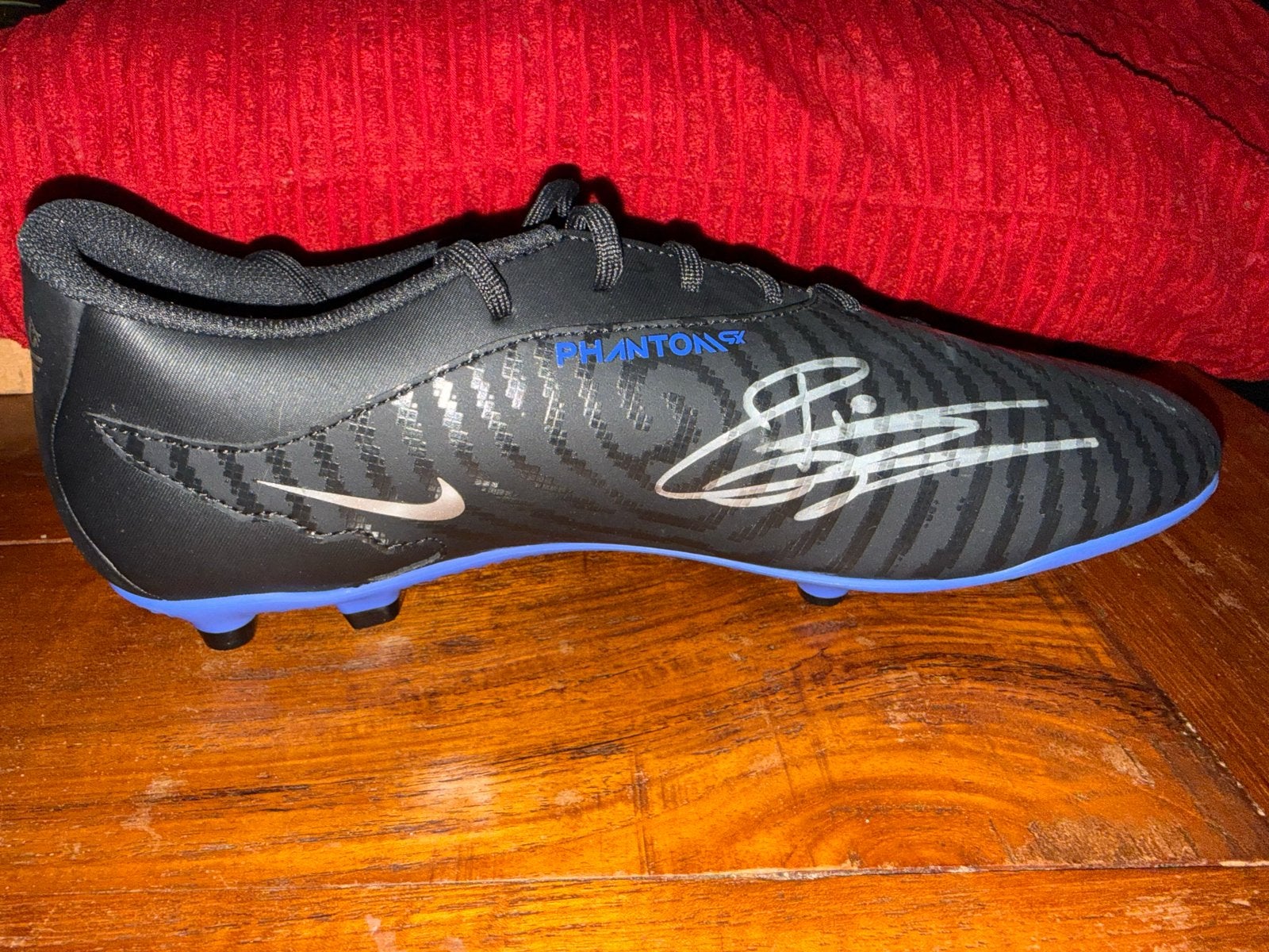 Gesigneerde voetbalschoen Clarence Seedorf - Beckett COA, Ophalen of Verzenden, Nieuw, Buitenlandse clubs, Shirt