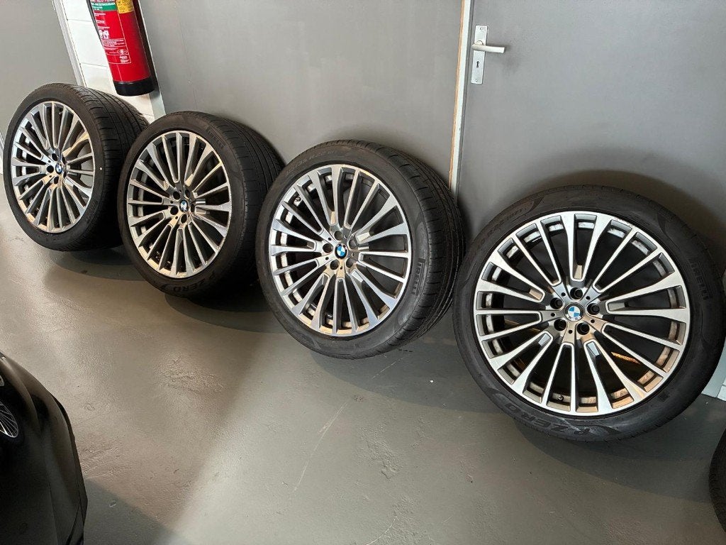 BMW X7 G07 originele set 22inch Styling 757 Pirelli breedset, Gebruikt, Banden en Velgen, Overige maten, Ophalen of Verzenden